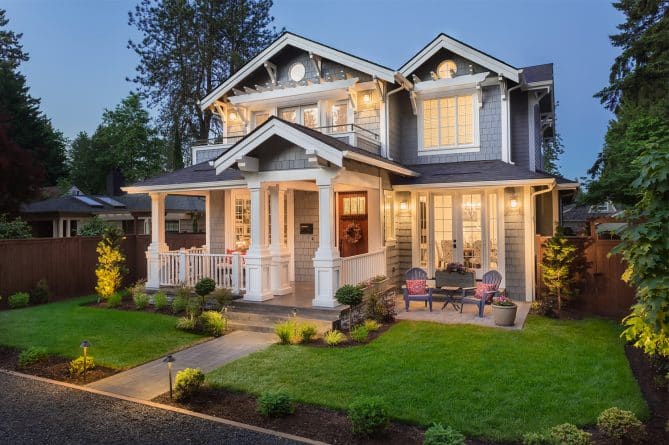 A home in Tennessee with beautiful exterior lighting.